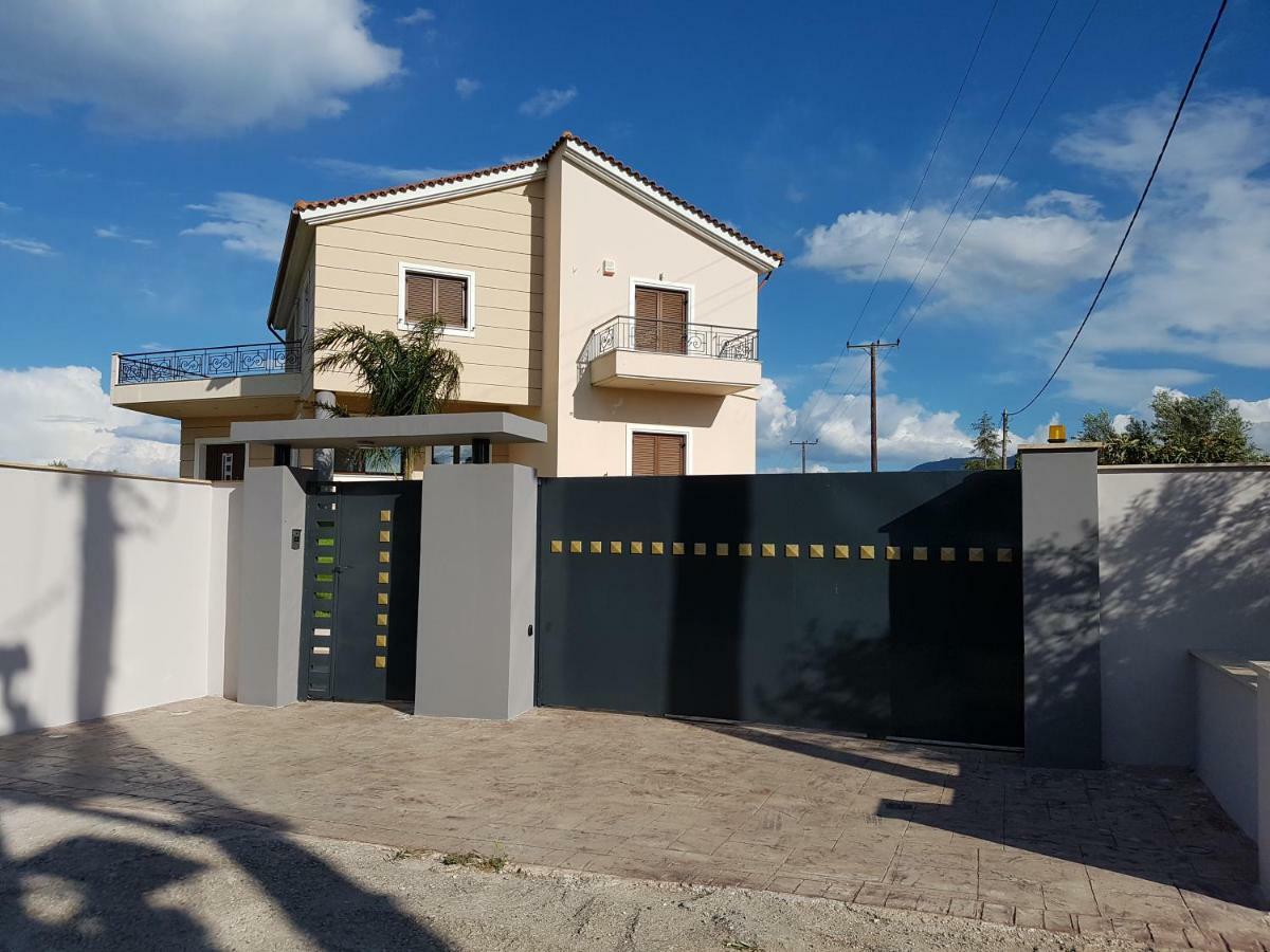 Dimitris Villa 艾伊翁 外观 照片